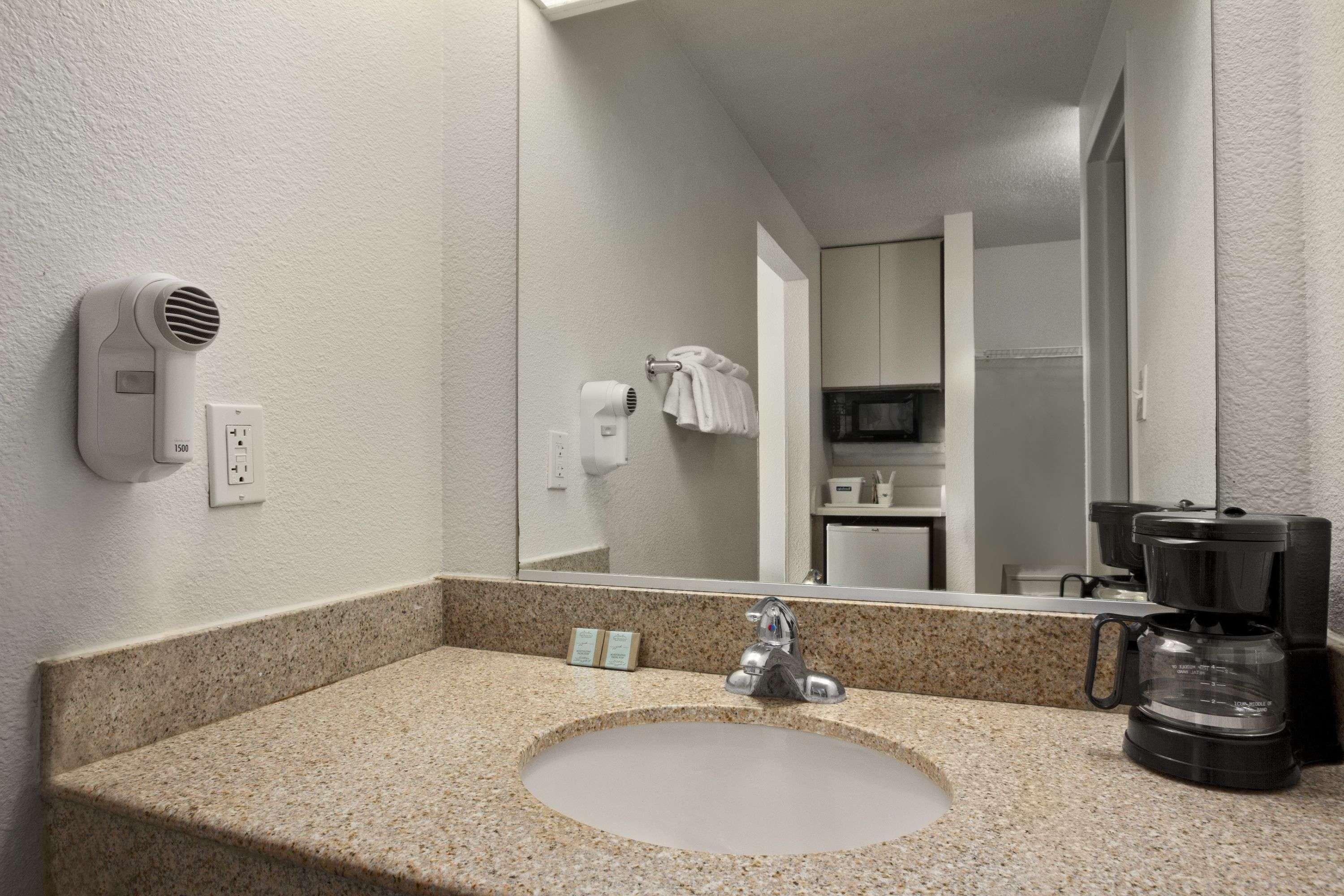 Travelodge By Wyndham Outer Banks/Kill Devil Hills Exterior foto